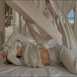 REVOLVE LOUNGE SET (ribbed knit two piece lounge set from SNDY’s on Revolve)